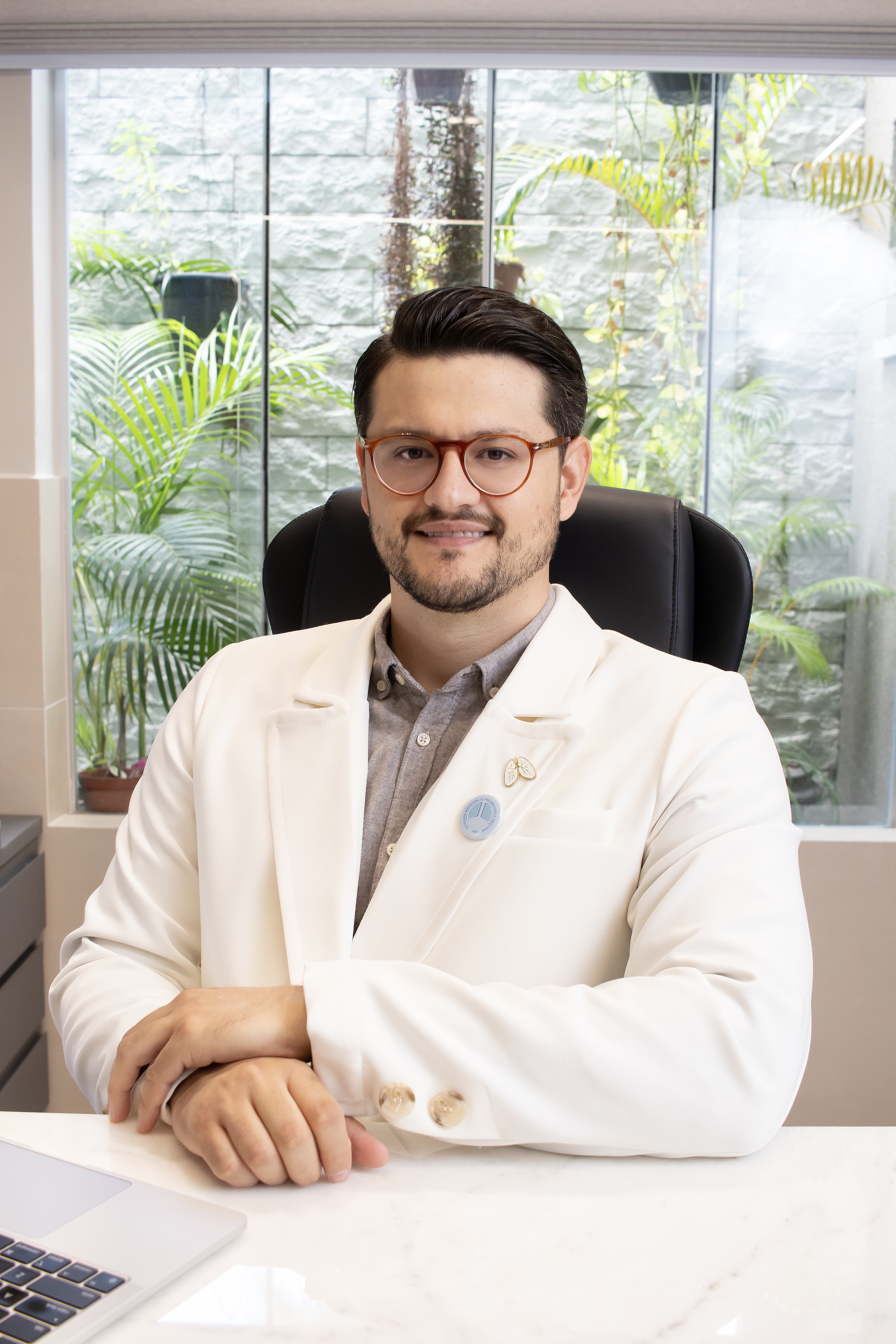 Dr. Gustavo Ferle, Pneumologista